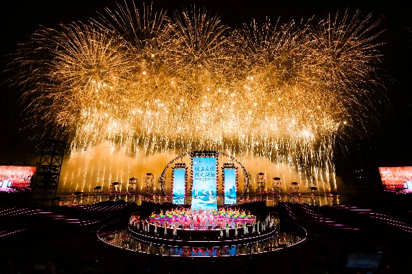 魔域×烟花之乡浏阳双向赋能，共赴次元烟火盛宴