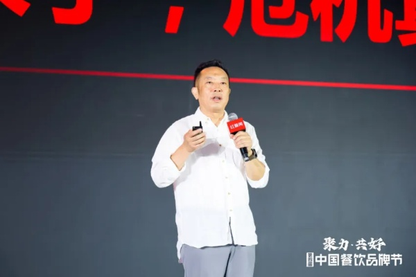 贾国龙沉寂两月，西贝开焖面新店能否破局？