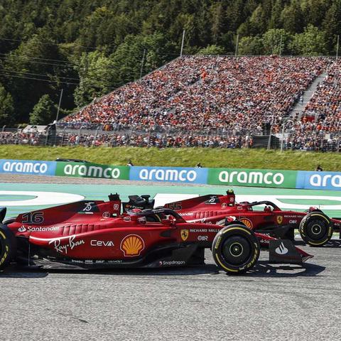 京东外卖新制服帅炸！酷似法拉利赛车手