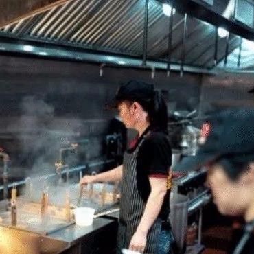 “沙县鸡腿饭中国宝宝的减脂餐”登热搜 年轻人开始吃沙县小吃减肥了