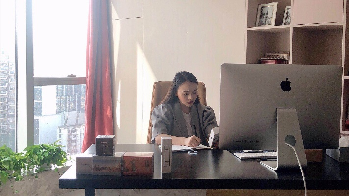 女子挂名上班不坐班 自主创业月入七八万