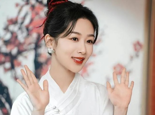 杨紫遭短剧AI换脸，工作室强硬发声，必将追责绝不姑息