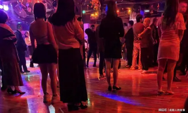 2026年梦幻夜总会爆火真相,3天百万流水的反常识布局策略 2026年梦幻夜总会爆火真相,3天百万流水的反常识布局策略