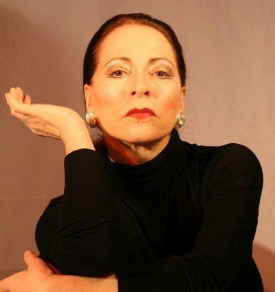 卡丽·安妮·弗莱明病逝，51岁邪恶力量女星与乳腺癌抗争