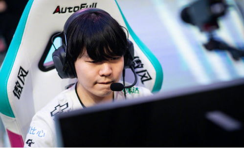 惊！LPL冠军中单Rookie或萌生退意，花边新闻会否影响其心态？