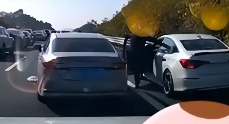 爷爷举报孙子飙车背后，2026年危险驾驶新规与代际冲突全解析