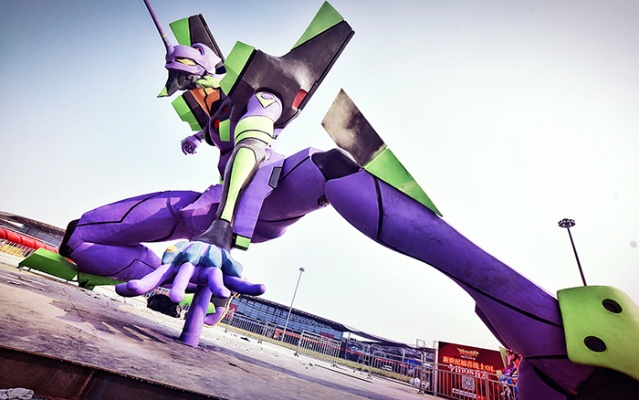 一座初号机雕像赚了11亿！日本小城靠《EVA》翻身