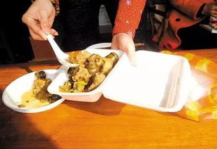 某茶楼保留跑男团剩菜残羹 回应：本想供粉丝打卡