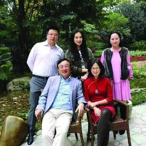 姚安娜出道三年争议不断，华为千金转型爱豆的破局与枷锁