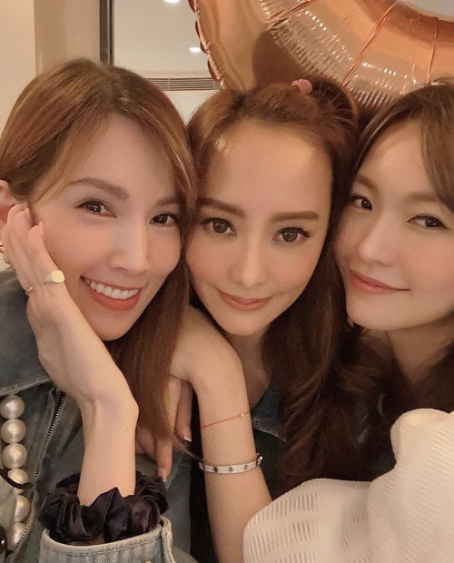 梁咏琪双胞胎弟弟曝光 姐弟共庆50岁生日晒合影 梁咏琪双胞胎弟弟曝光 姐弟共庆50岁生日晒合影