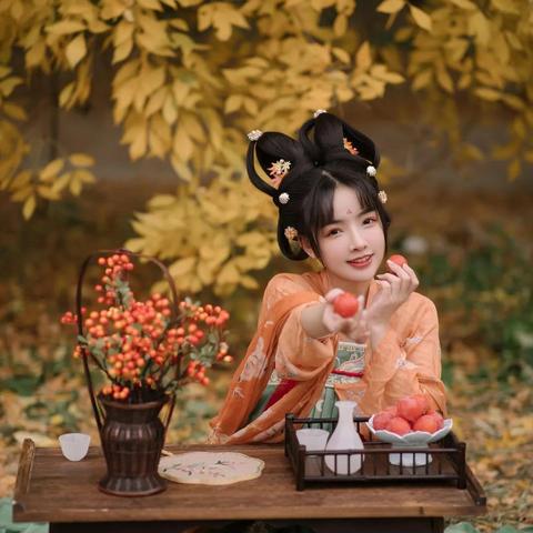 谁教的你汉服配黑丝？尺度与日俱增的动态图