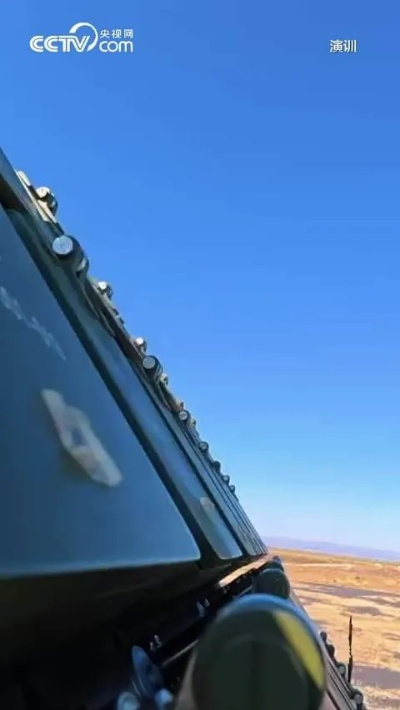 一人轻松操控96架！国产无人机蜂群作战系统首次亮相展示