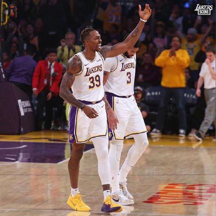 杨老头亮出游戏收藏，现实未踏足之地在游戏里打卡啦