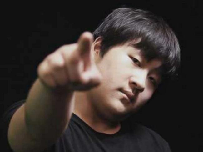 揭秘OMG离队门，电竞黄金时代下的团队危机与破局之道