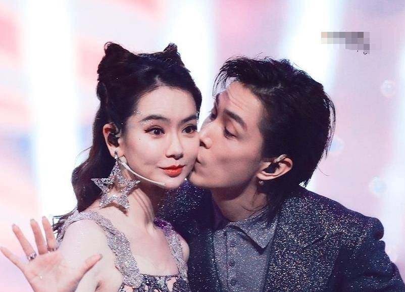 戚薇李承铉带Lucky迪士尼亲子游，2026如何复制明星同款欢乐时光？