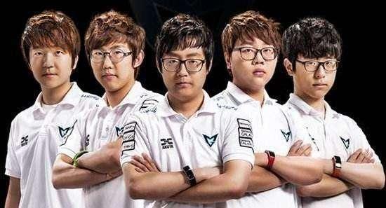 英雄联盟S4赛季，如何利用版本强势英雄制霸排位赛？权威实战指南揭秘