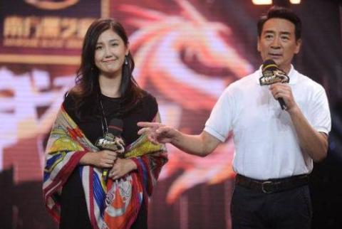 寇振海妻子李婷,她的古典美人类型为何成为2026影视圈热搜焦点? 寇振海妻子李婷,她的古典美人类型为何成为2026影视圈热搜焦点?