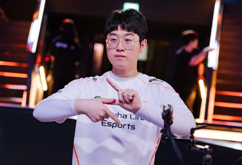 Zeus上单压制力密码，从对线细节到团战艺术的全解析